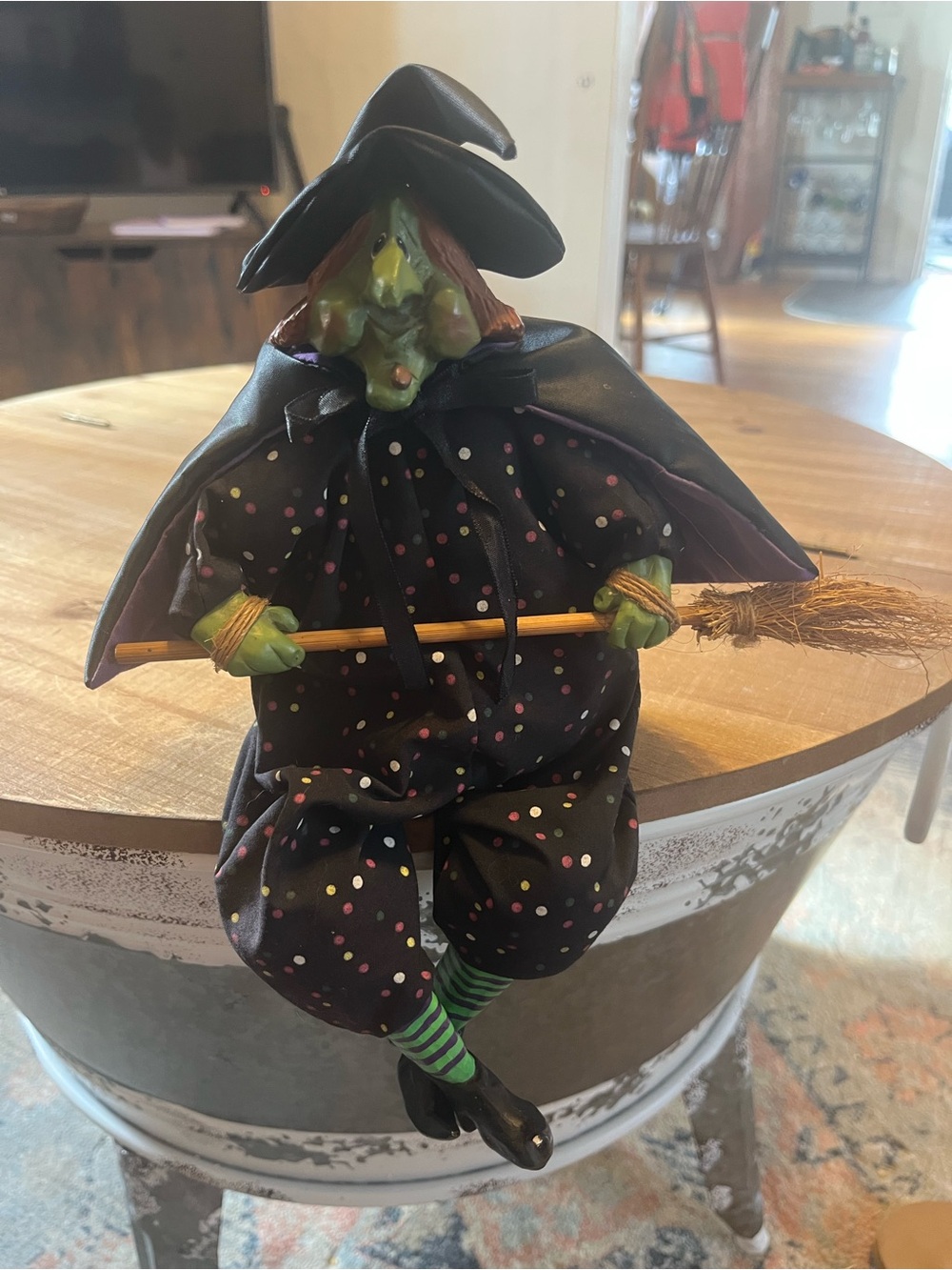 Vintage Russ Berrie “Grizelda” Hanging Halloween Witch – 1980s/1990s Collectible